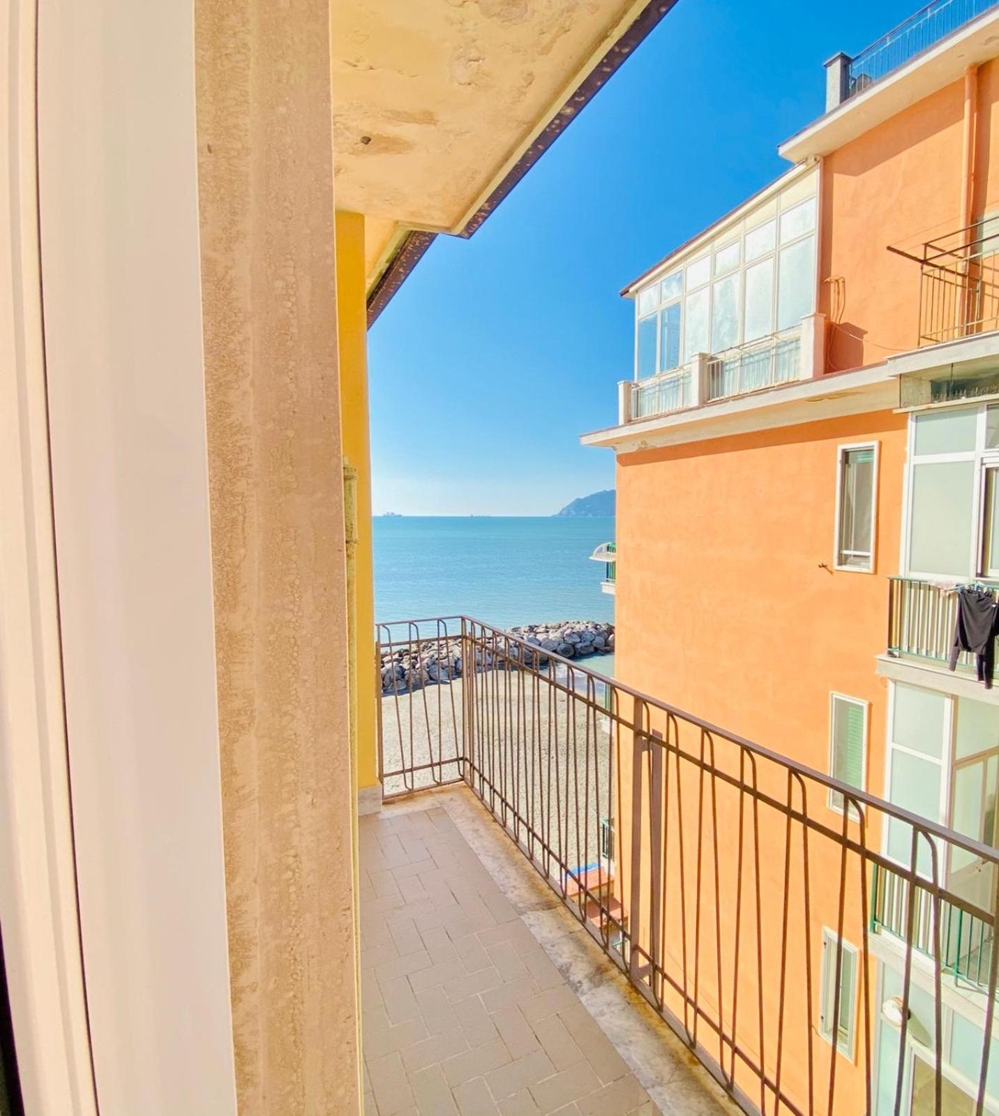 Sea View 5 Mt From The Salerno
