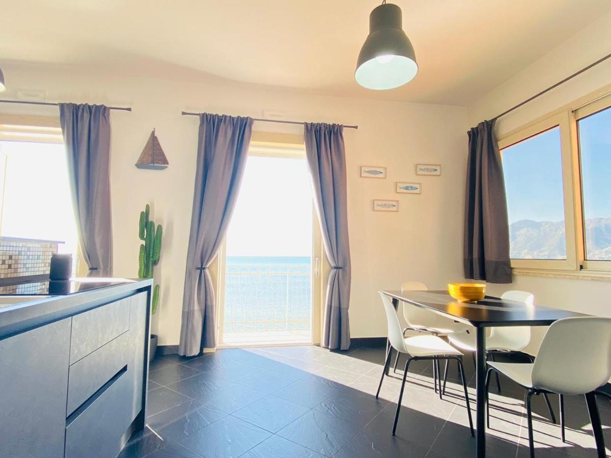Sea View 5 Mt From The Apartment Salerno